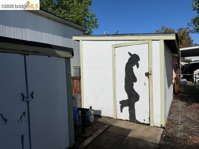 14192 Tuolumne Road Property Photo 9