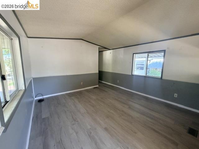 14192 Tuolumne Road Property Photo 11