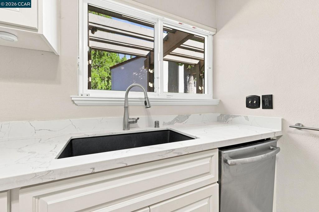335 Tampico Property Photo 14