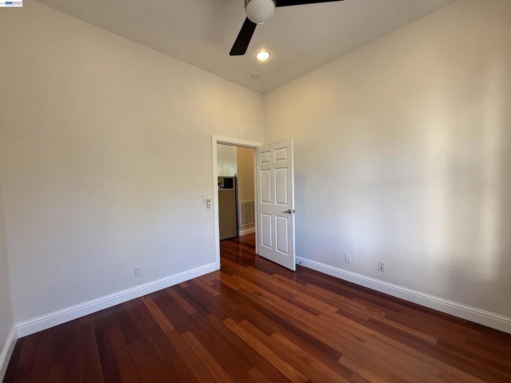2426 2nd St Property Photo 12