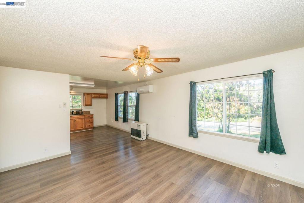 293 First Ave Property Photo 5