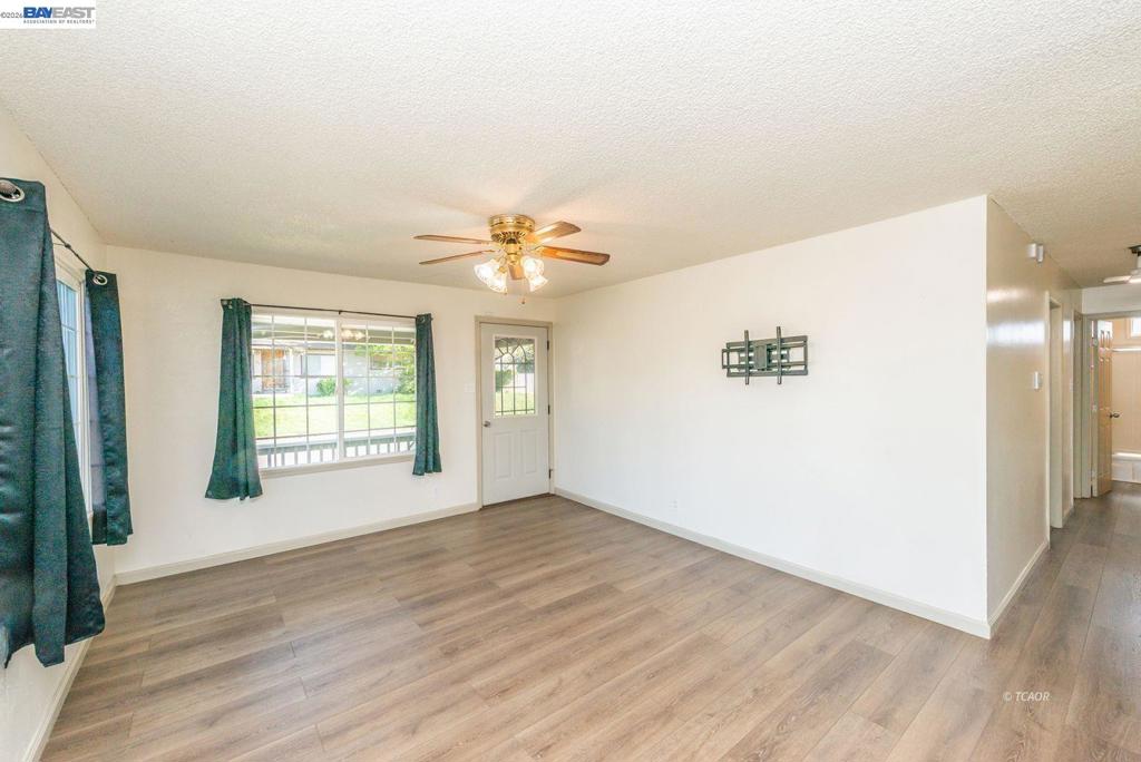 293 First Ave Property Photo 10