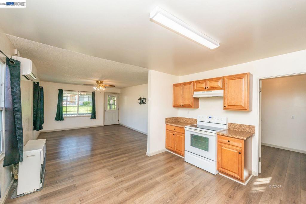 293 First Ave Property Photo 18
