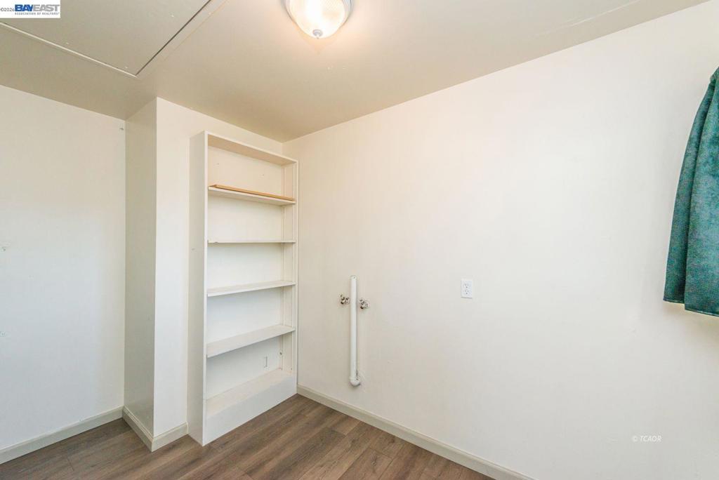 293 First Ave Property Photo 22