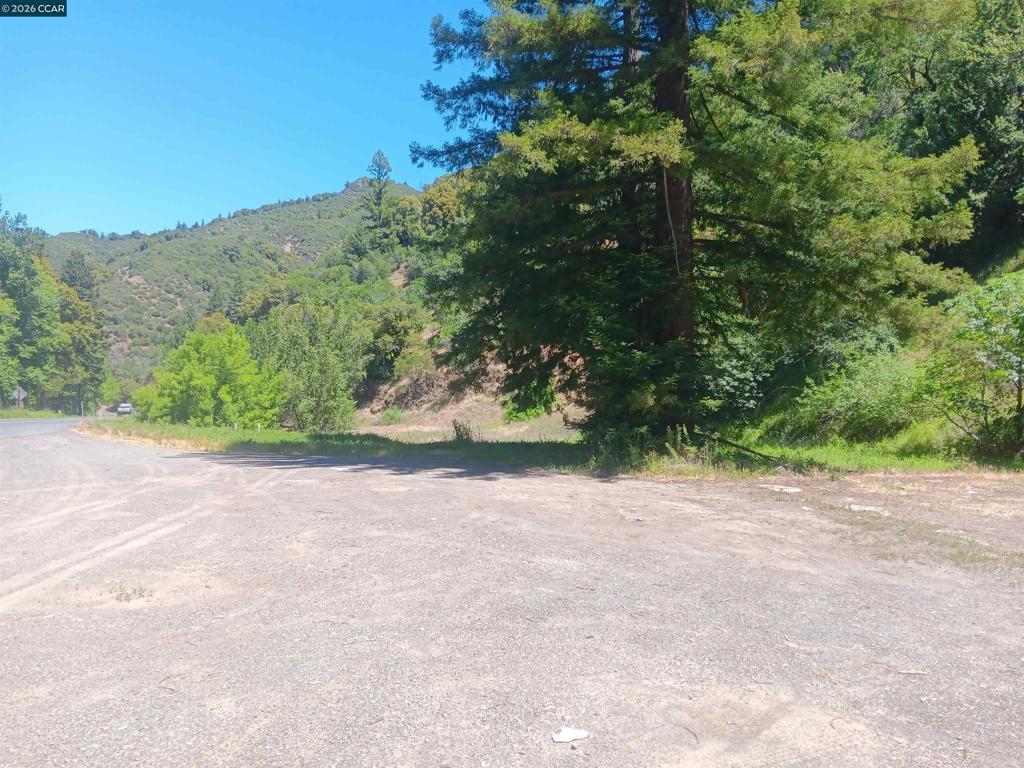 56025 N Highway 101 Property Photo 4
