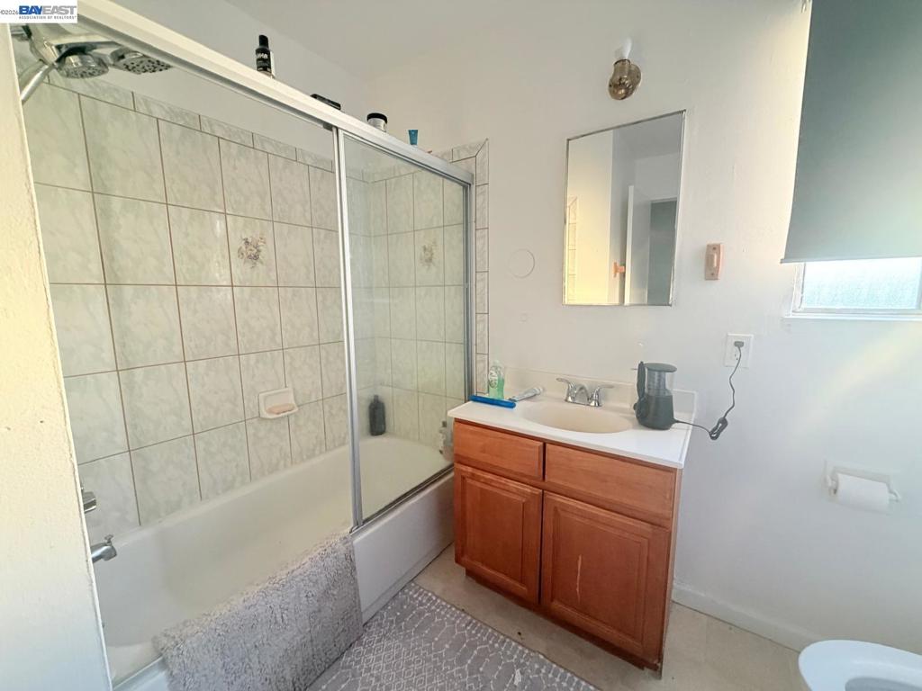 7401 7411 Hillside St Property Photo 5