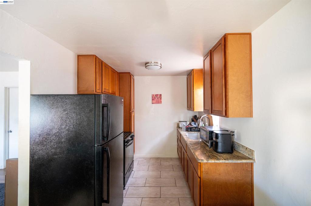 7401 7411 Hillside St Property Photo 24