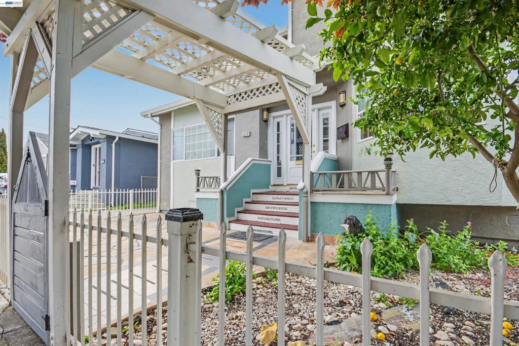 1536 Garvin Ave Property Photo 8