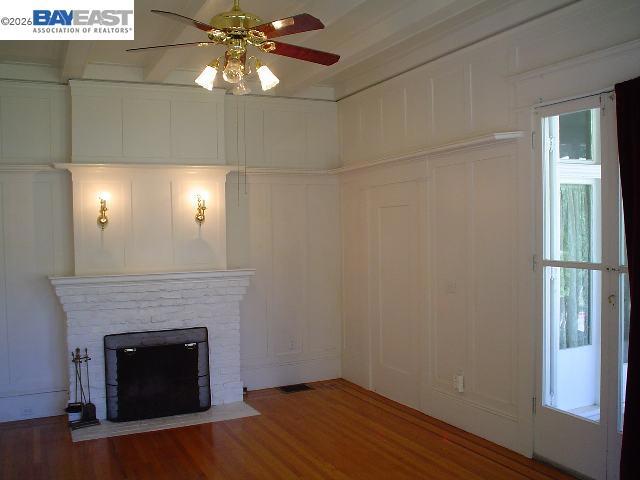 627 Rose Avenue Property Photo 2