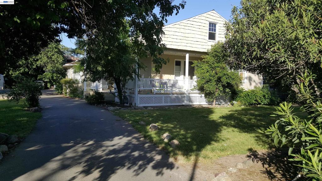627 Rose Avenue Property Photo 10