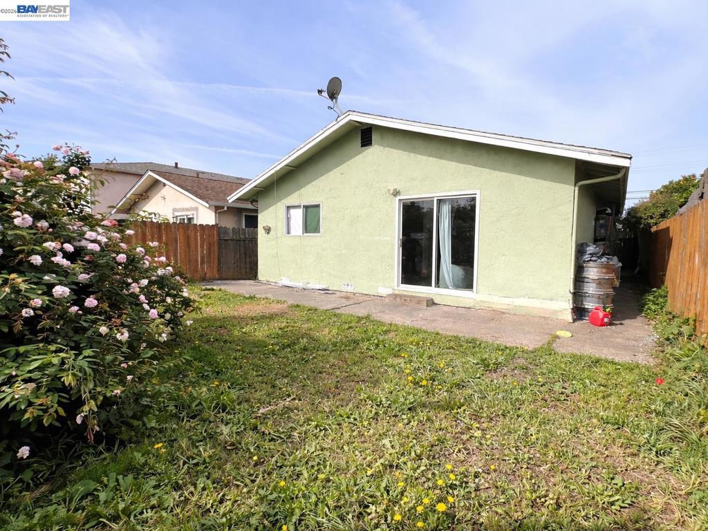634 8th St Property Photo 10