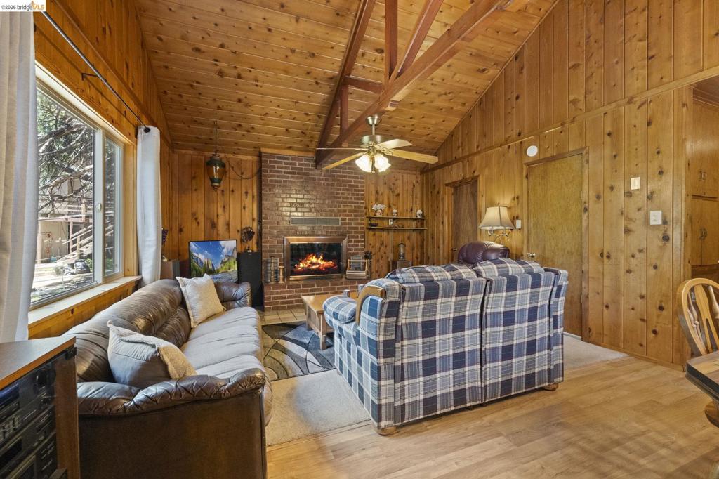 20836 Hiki Pl. Property Photo 3