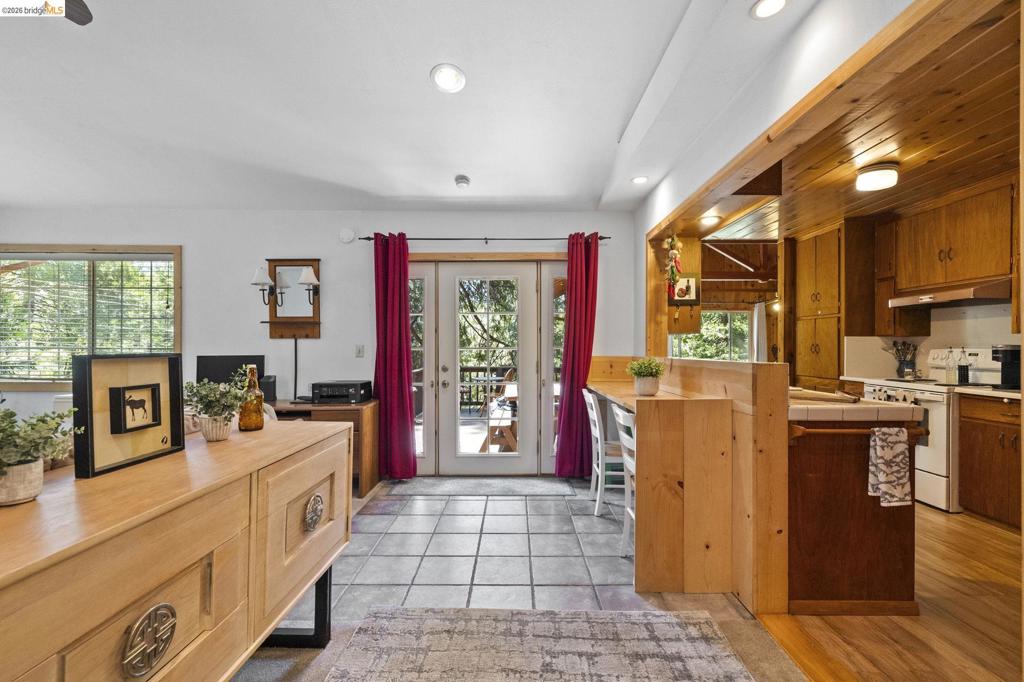 20836 Hiki Pl. Property Photo 12