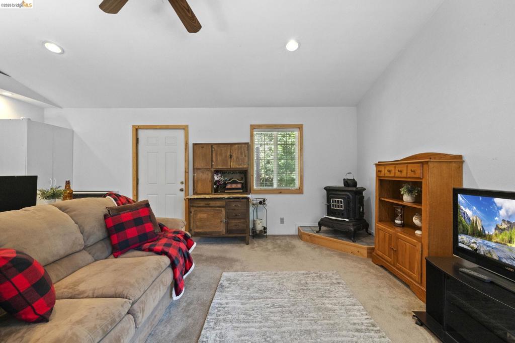 20836 Hiki Pl. Property Photo 15