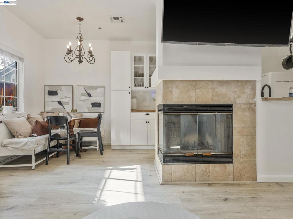 88 Manchester Drive Property Photo 5
