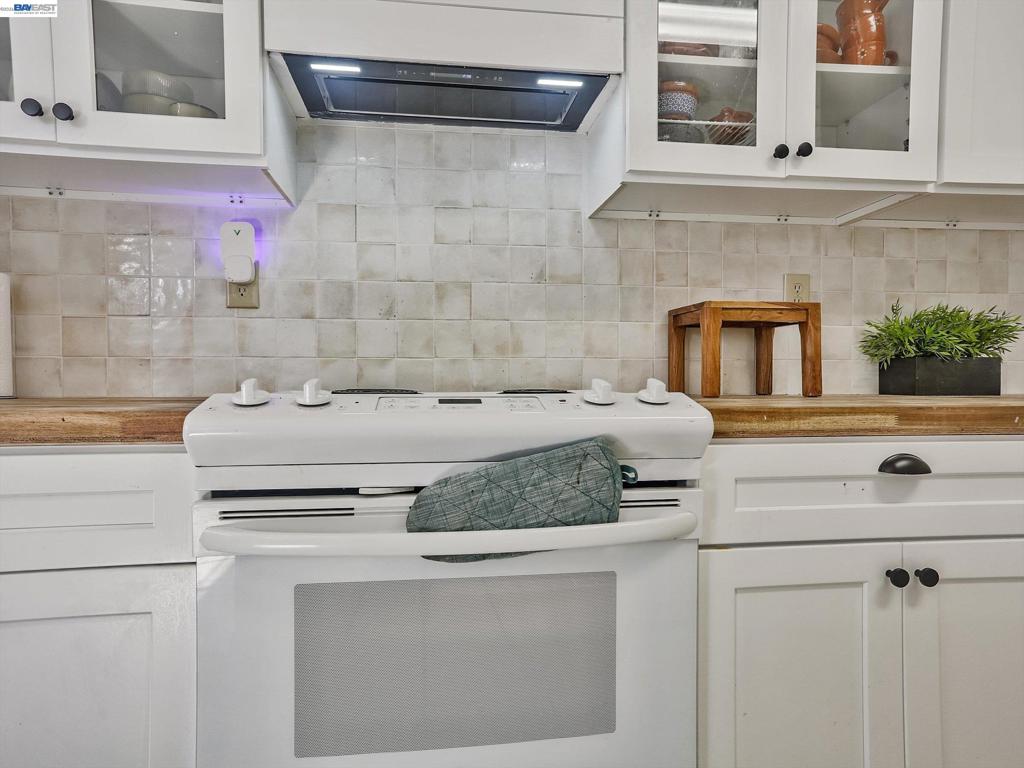 88 Manchester Drive Property Photo 12