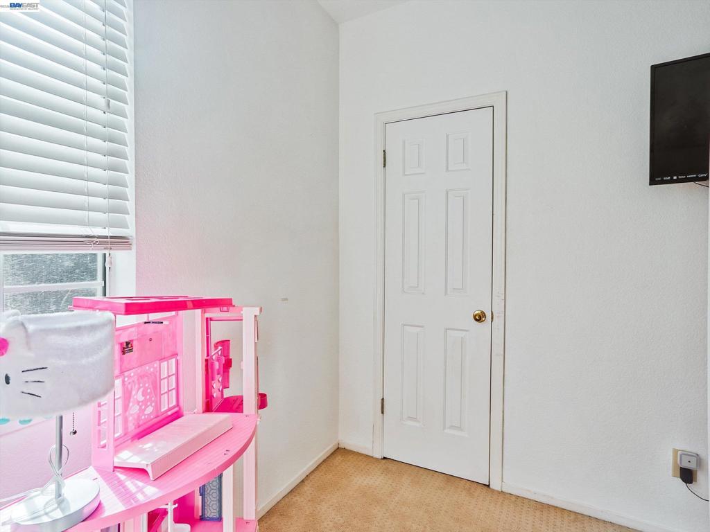88 Manchester Drive Property Photo 21