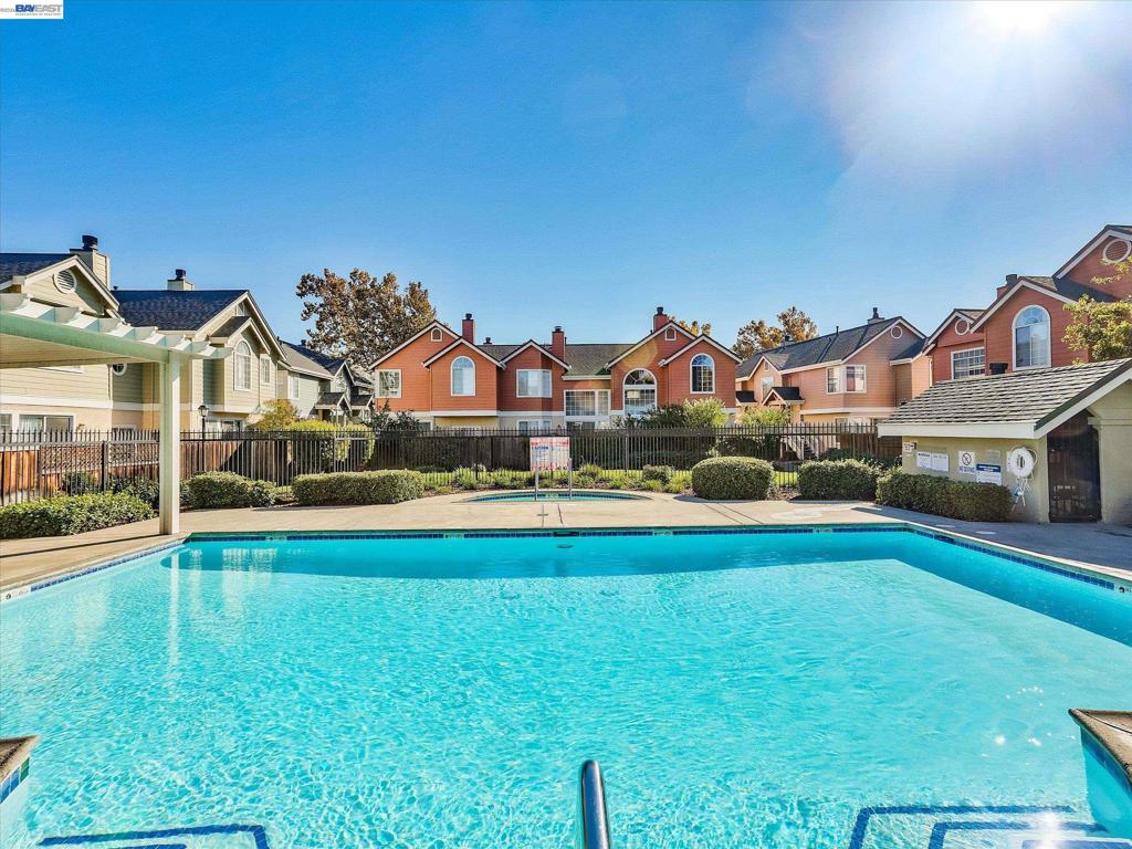 88 Manchester Drive Property Photo 36