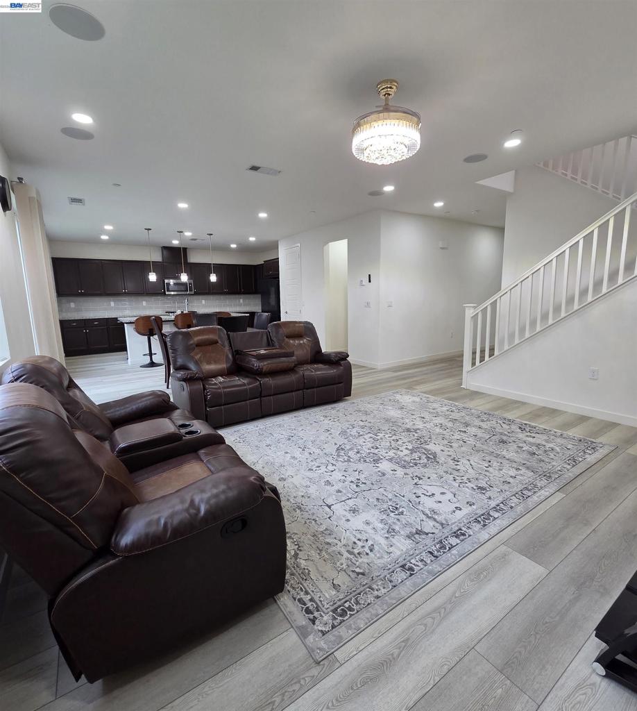 5390 Shenandoah Valley Ln Property Photo 3