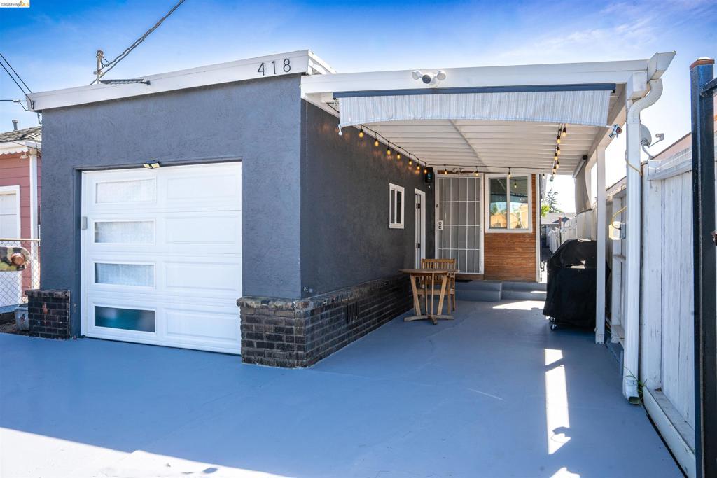 418 Douglas Ave Property Photo 1
