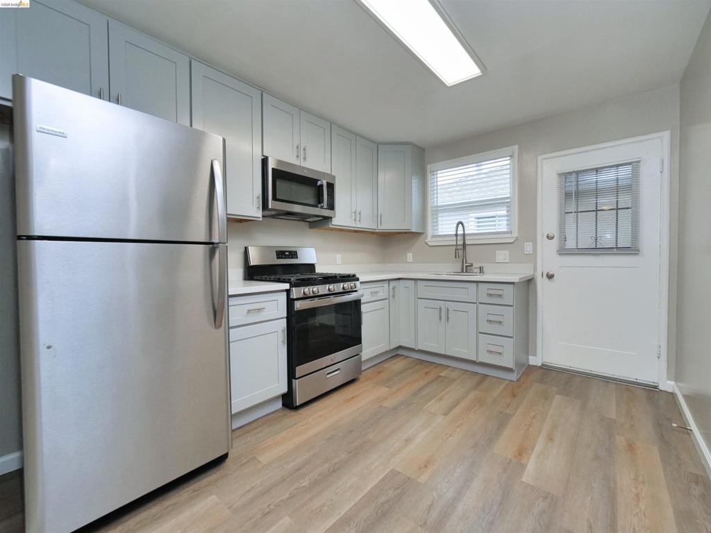 1315 135th Ave Property Photo 5