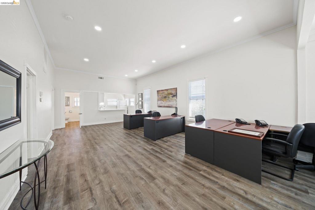 8336 Brentwood Blvd Property Photo 8