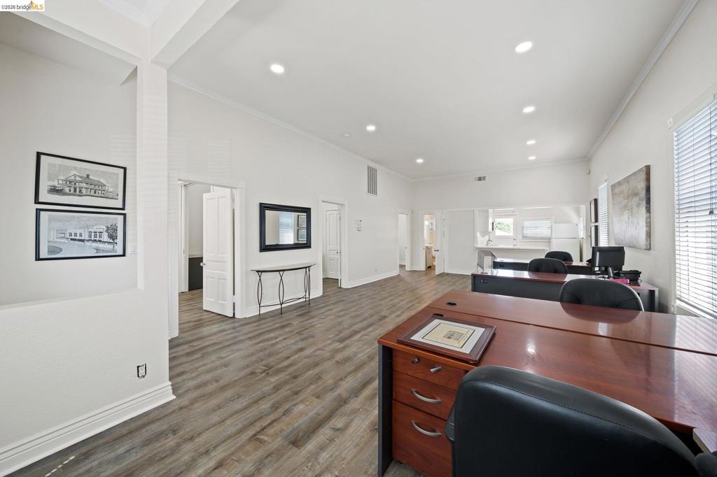 8336 Brentwood Blvd Property Photo 10