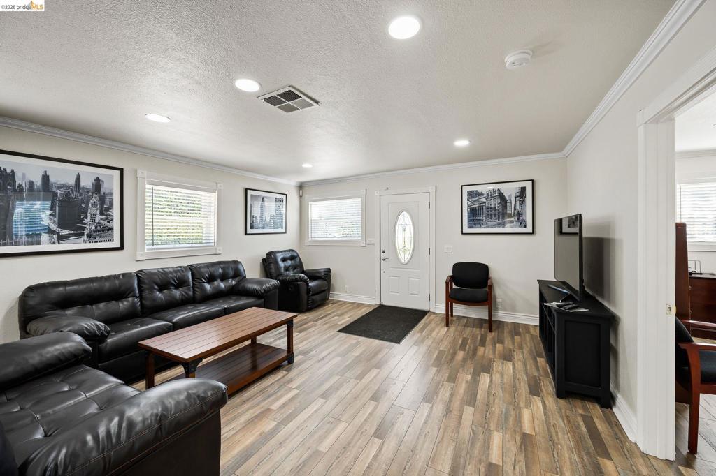 8336 Brentwood Blvd Property Photo 25