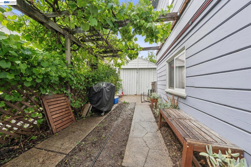 5227 Locksley Avenue Property Photo 36