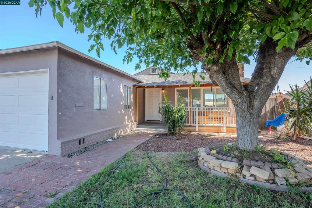 52 Bell Dr Property Photo 3
