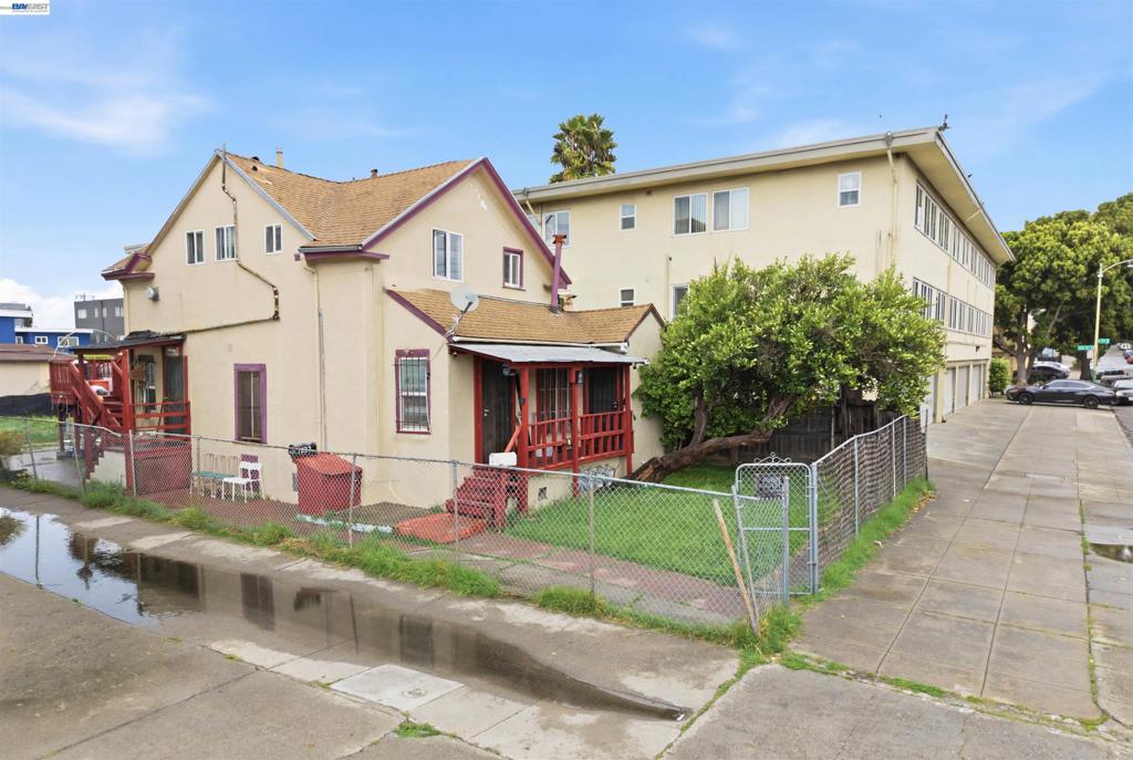 1625 7th Ave Property Photo 3