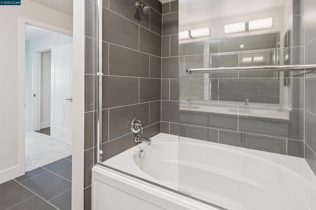 1000 Dewing Ave 115 Property Photo 22