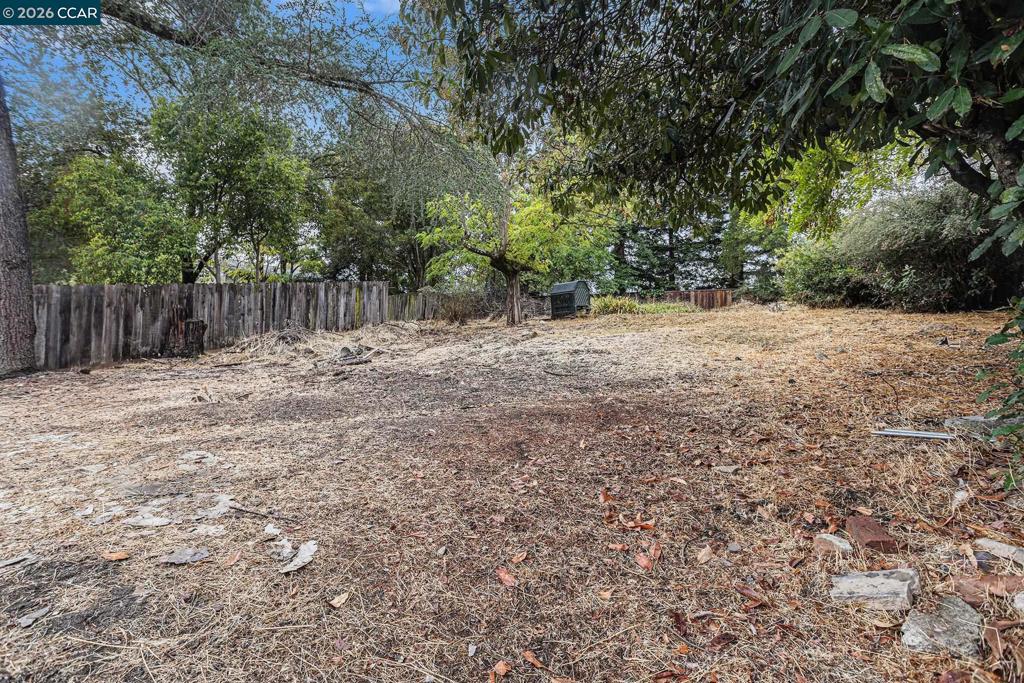 233 Sierra Dr Property Photo 23