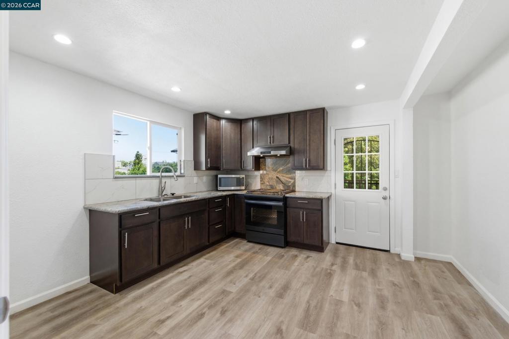 10 12th Street Property Photo 13