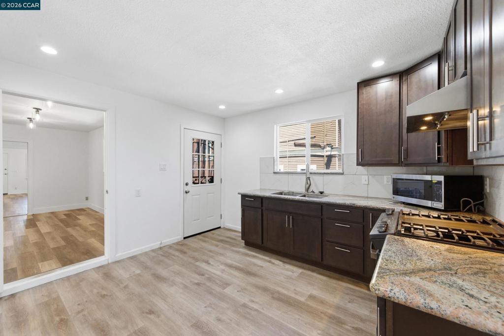 10 12th Street Property Photo 14