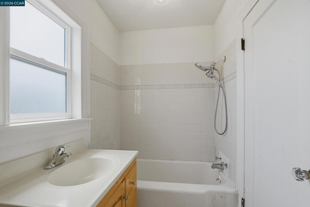 10 12th Street Property Photo 25