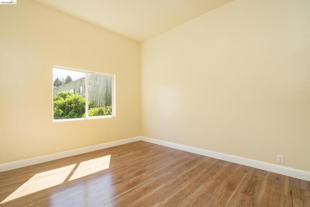 5418 Telegraph Ave Property Photo 14