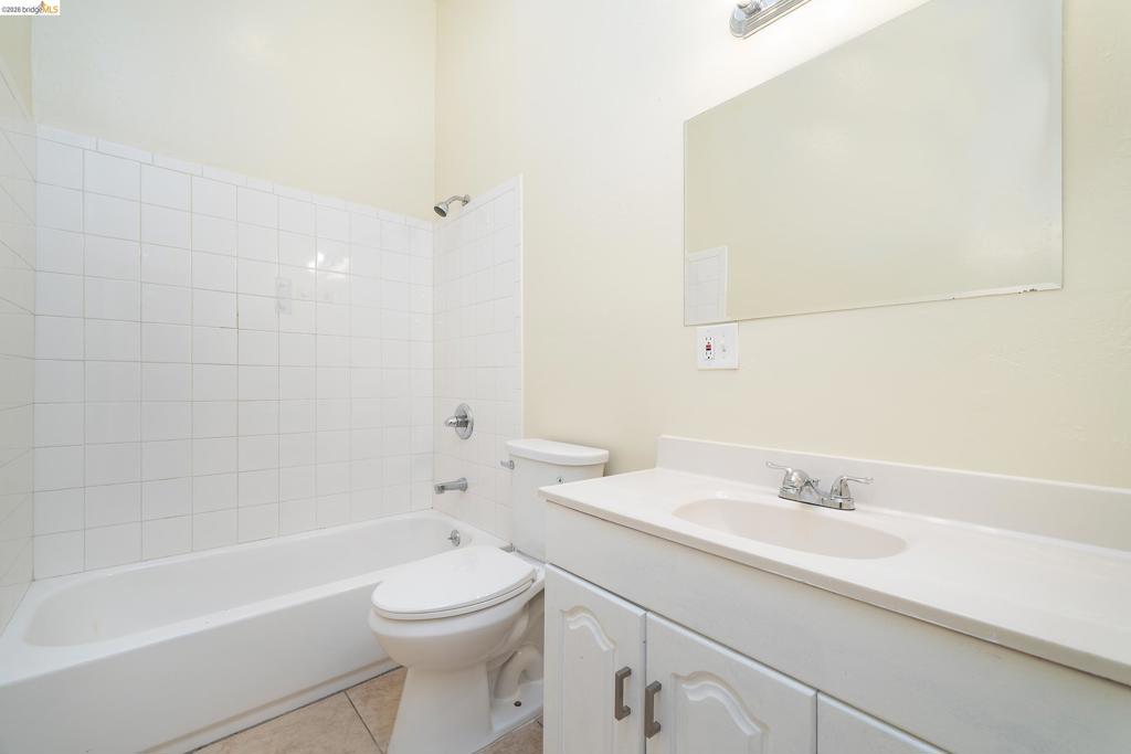 5418 Telegraph Ave Property Photo 16