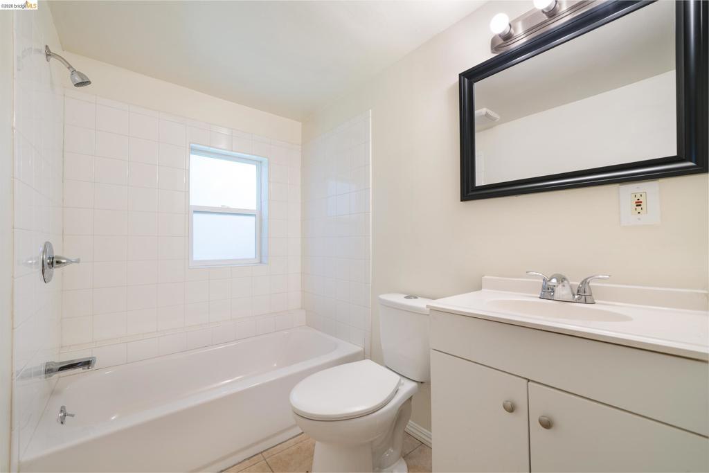 5418 Telegraph Ave Property Photo 25