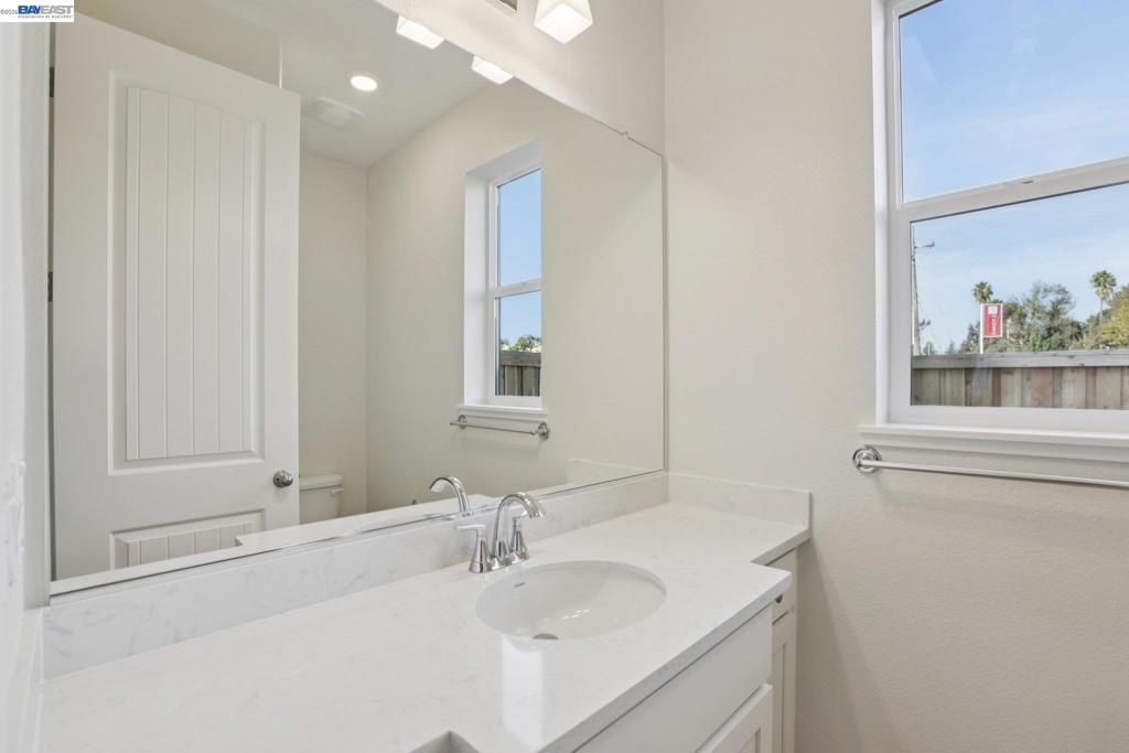 121 Creek View Cir Property Photo 14