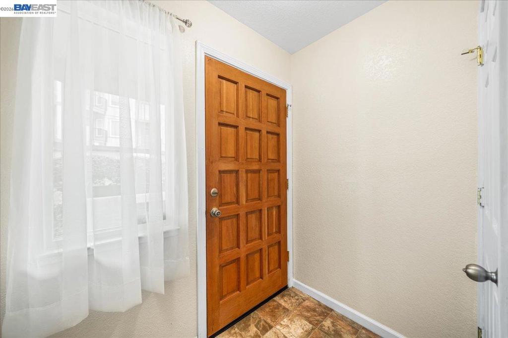 20980 Birch C Property Photo 8