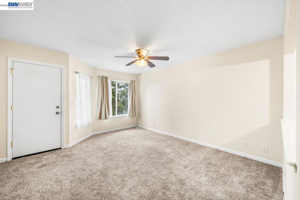 20980 Birch C Property Photo 11