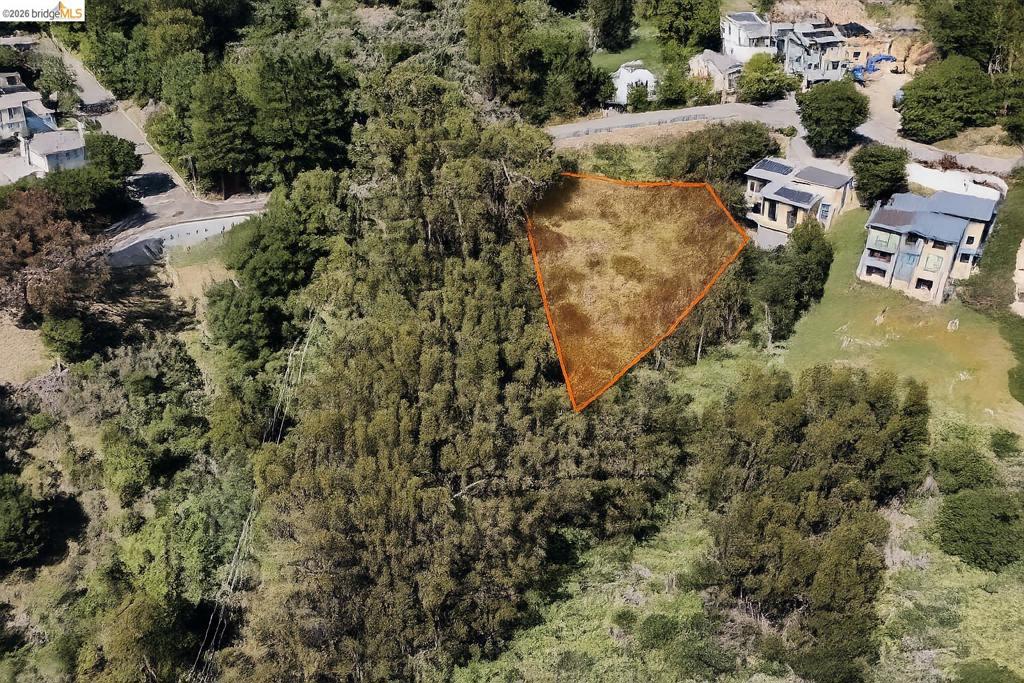 2551 Tunnel Rd Property Photo 2
