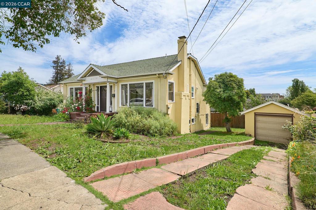 2636 Cole St Property Photo 3