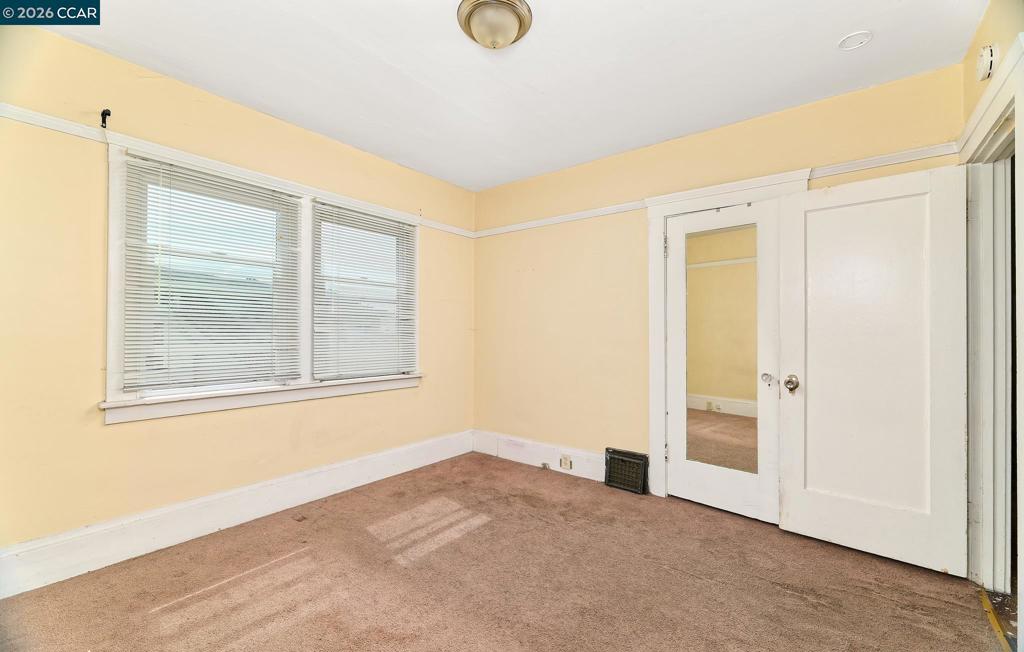 2636 Cole St Property Photo 17