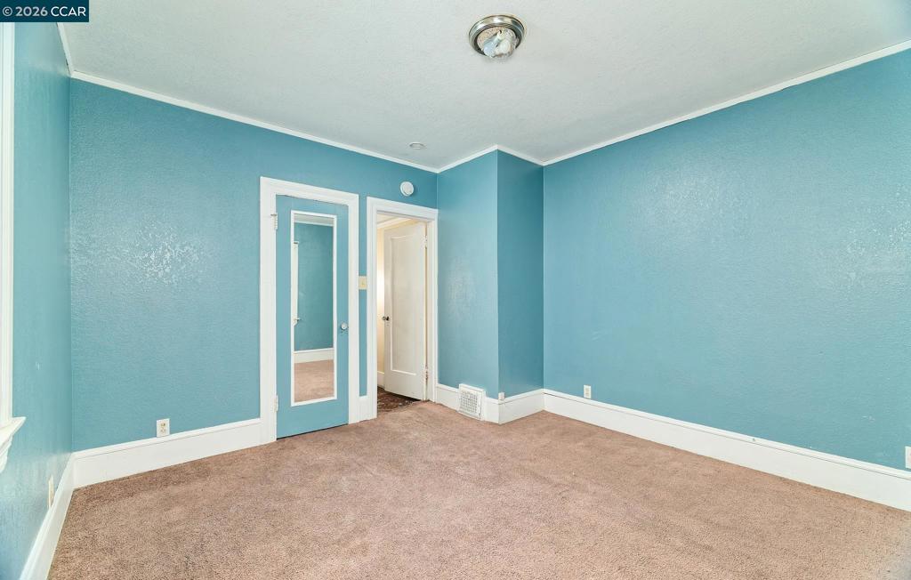2636 Cole St Property Photo 21