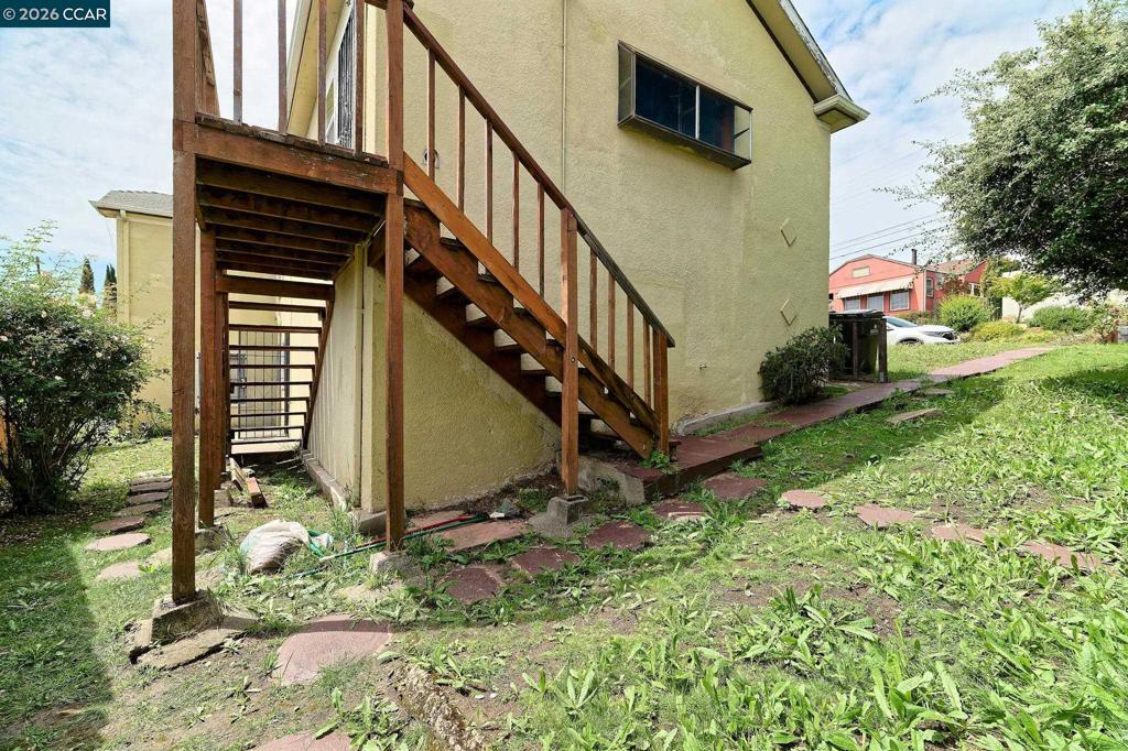 2636 Cole St Property Photo 24