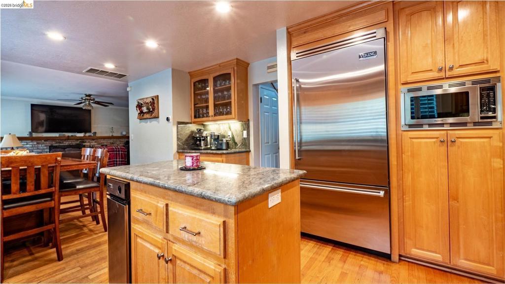 2214 Peyton Ct Property Photo 5