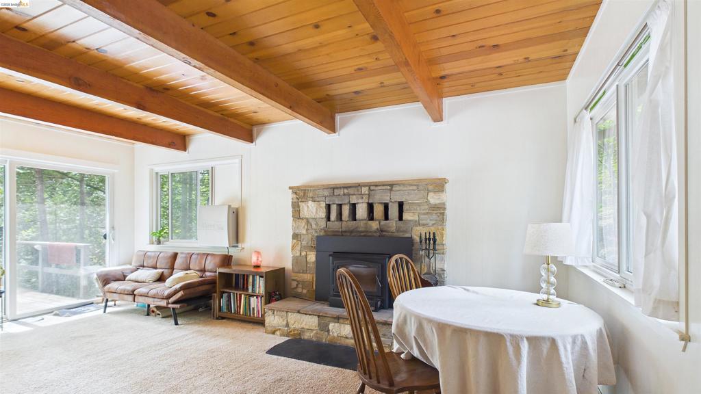 20735 Telele Trail Property Photo 4
