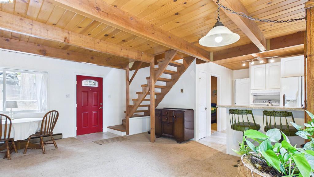 20735 Telele Trail Property Photo 6